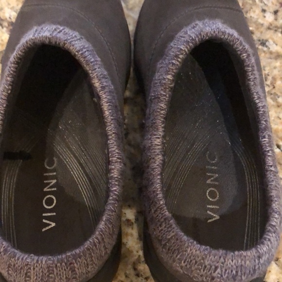 Nwot Vionic slip on shoes - Picture 4 of 8